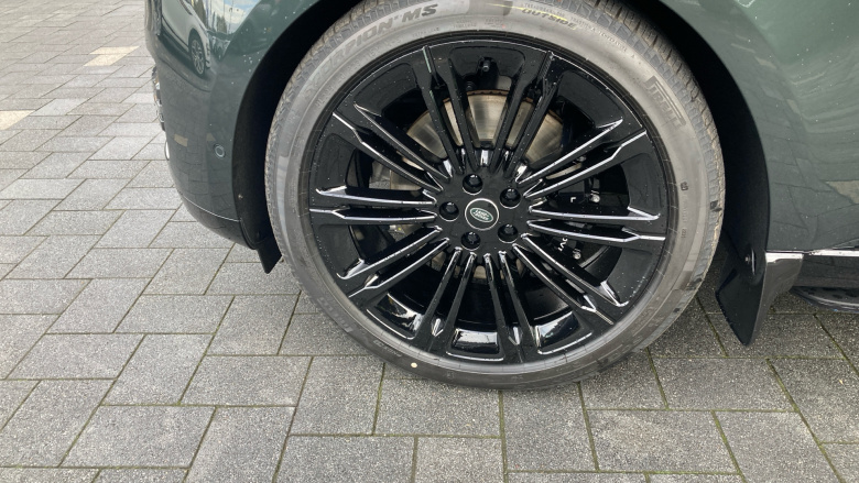 Land Rover Range Rover 3.0 D300 SE 4dr Auto Diesel Estate